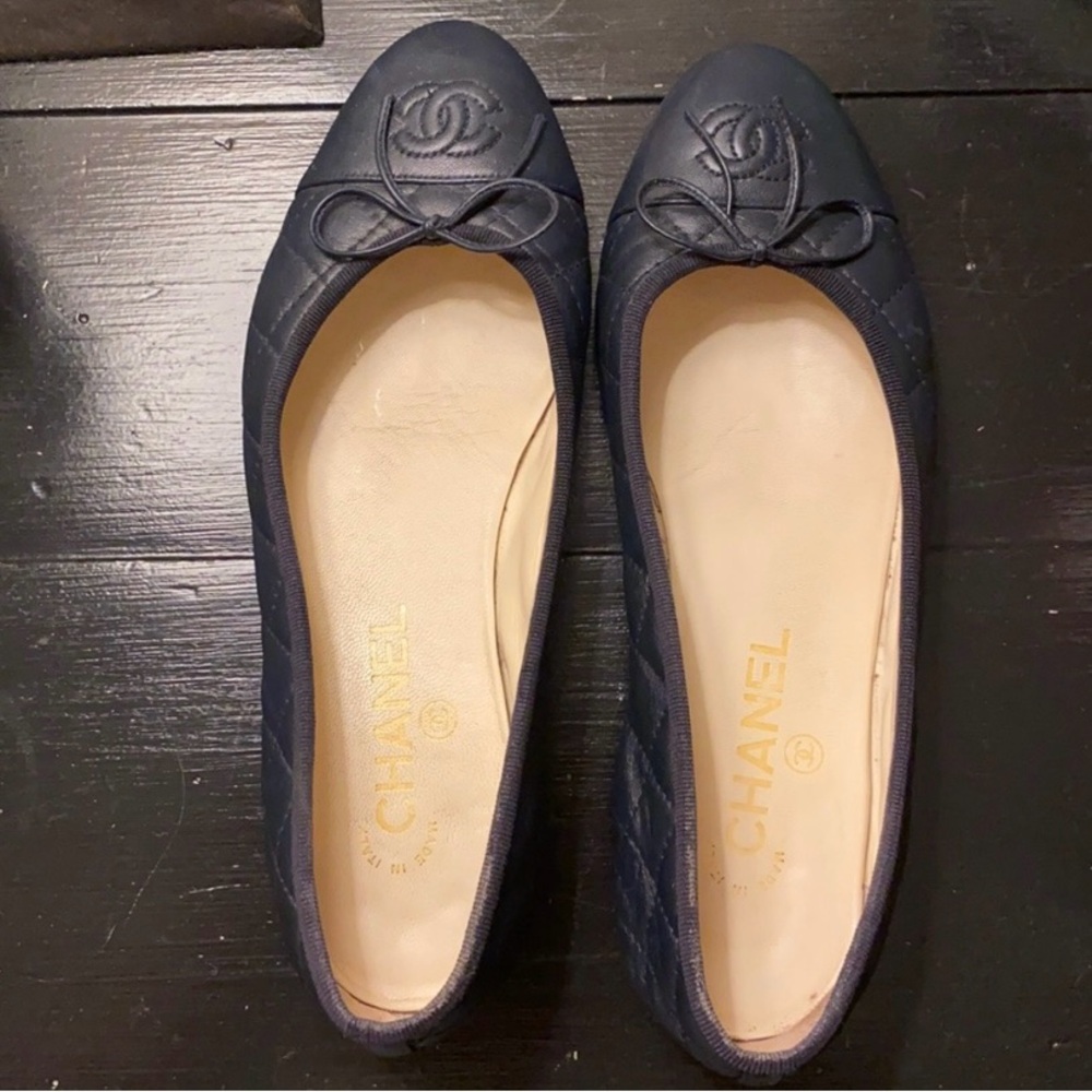 Chanel Navy Quilted Ballerinas sz 38